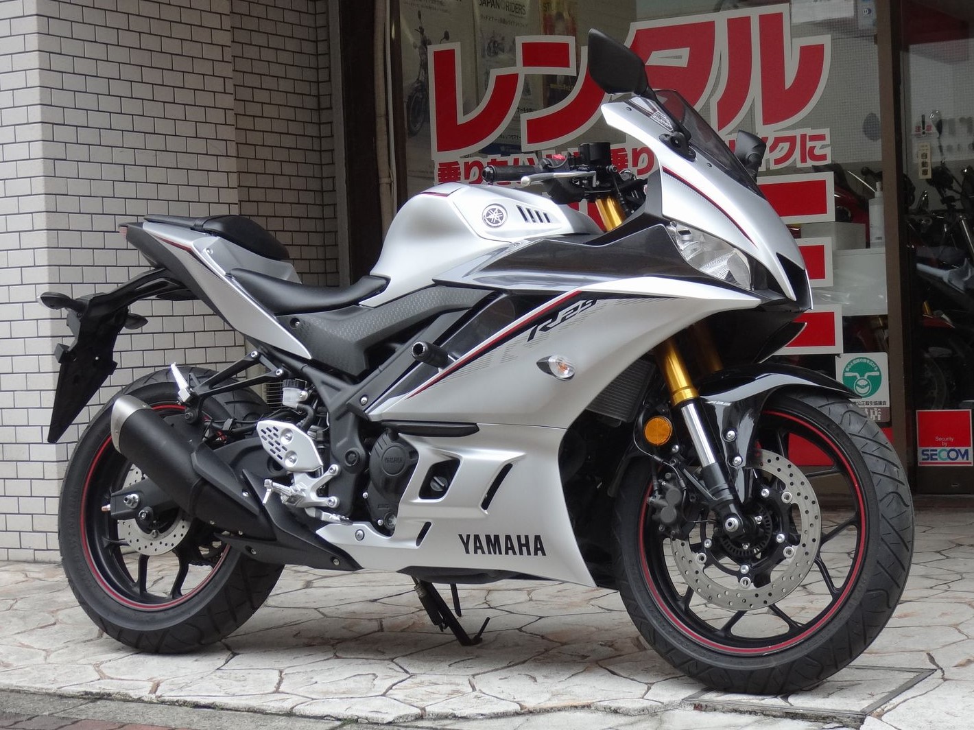 ヤマハ YZF-R25